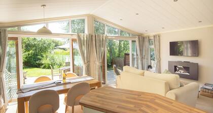 Oak Lodge at Welhams Meadow