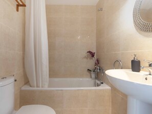 Apartment | Bathroom - Apartment in Roses Near Santa Margarita Beach (Roses)