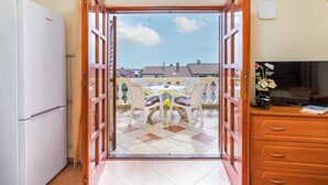 Apartment | Exterior - Apartment in Fazana Near the Beach (Fazana)