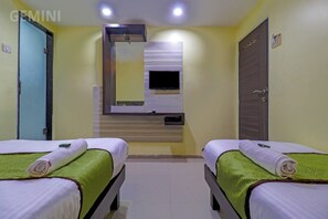 Deluxe Triple Room | Free WiFi - HOTEL GEMINI (Mumbai)