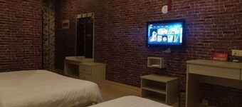 998 Business Hostel