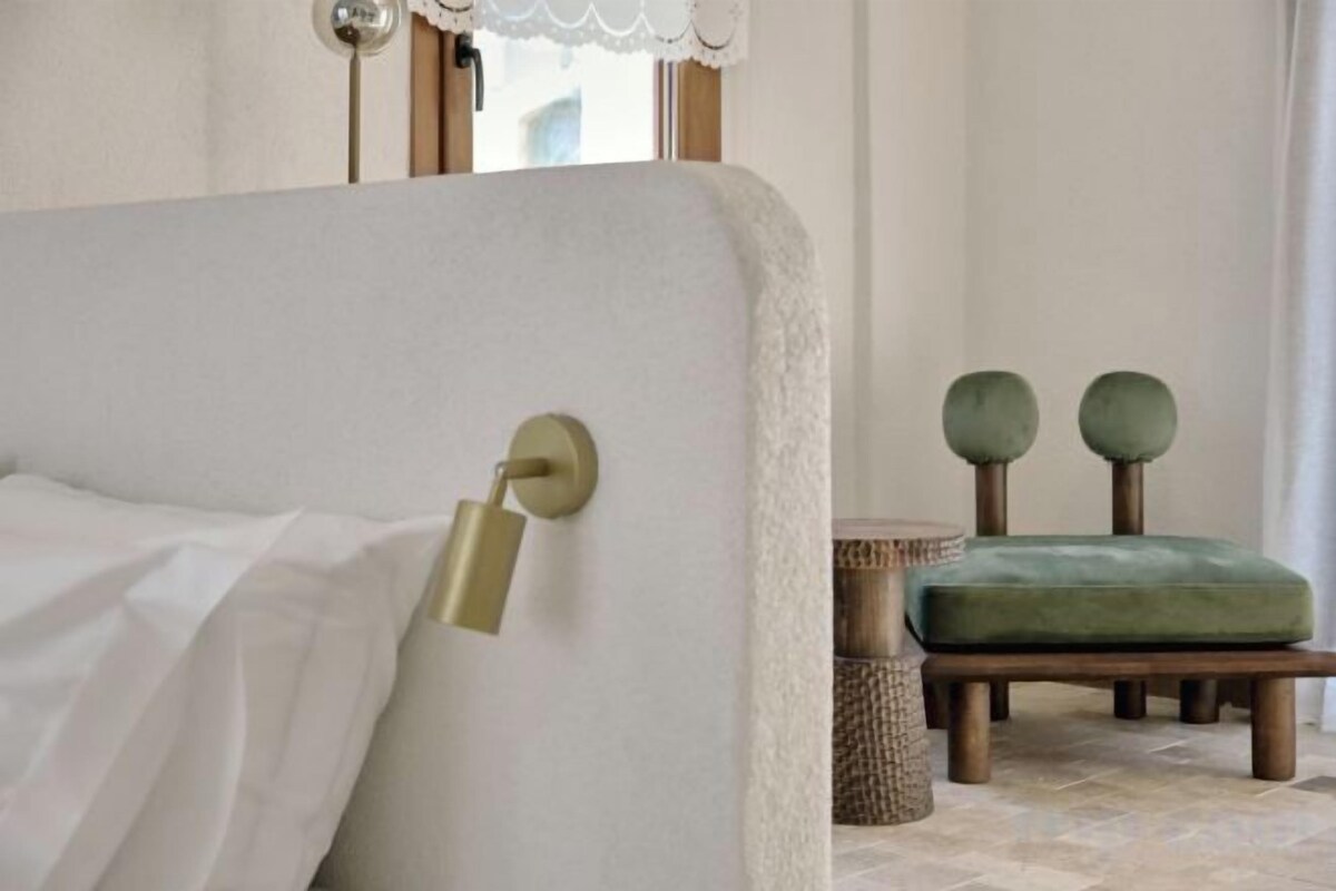 Desk, iron/ironing board (on request), free WiFi, bed sheets