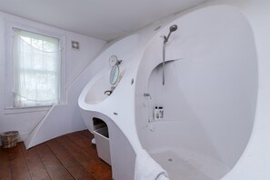 Hårtork och handdukar