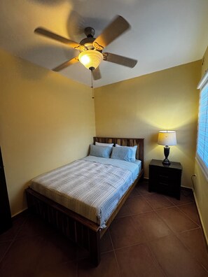 3 chambres, coffres-forts dans les chambres, bureau, Wi-Fi gratuit