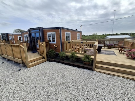 Terrace/patio. The Hideaway at Arrowhead (#3)