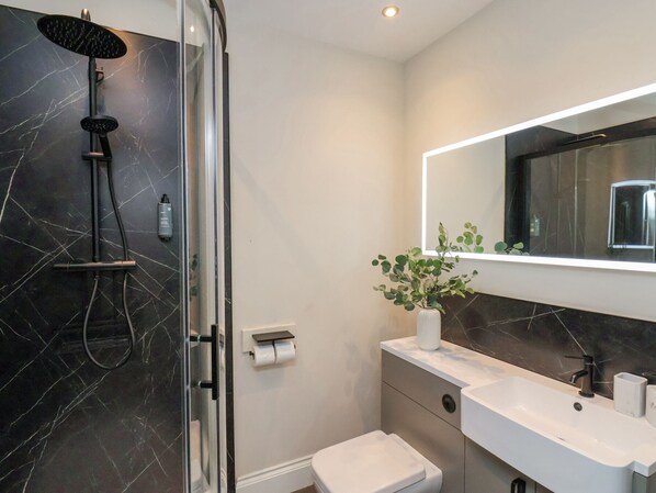 Douche, séchoir à cheveux