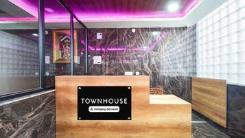 하우스 | 리셉션