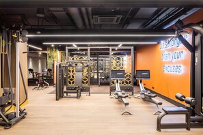 Fitness facility - Opulent 3-Bedroom Flat in London (London)