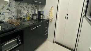 Private kitchen - Lapa the Bohemian Neighborhood of Rio. The Wonderful City with Comfort and Safety. (Centro Rio de Janeiro)