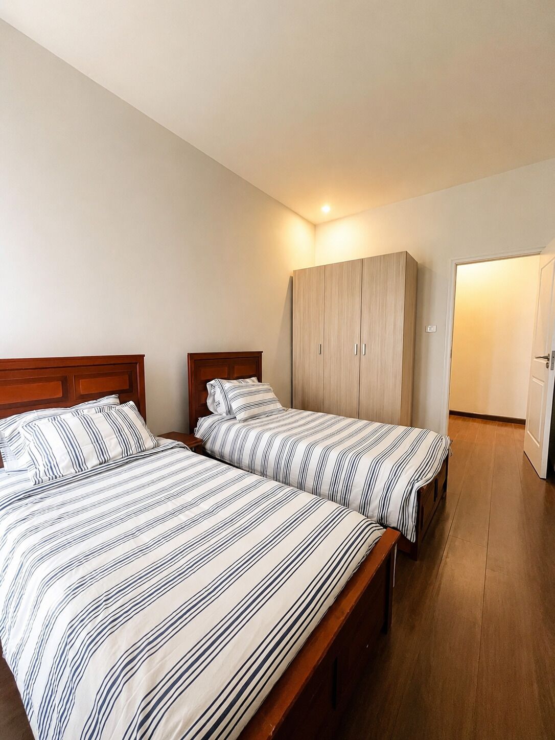 3 quartos, ferros/tábuas de passar roupa, Wi-Fi de cortesia