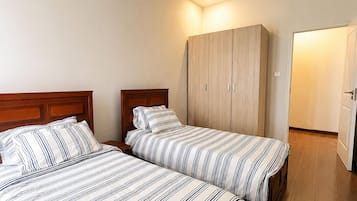 3 quartos, ferros/tábuas de passar roupa, Wi-Fi de cortesia