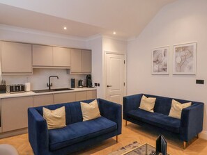 Interior - The Salisbury Apartment 401 (Scarborough)