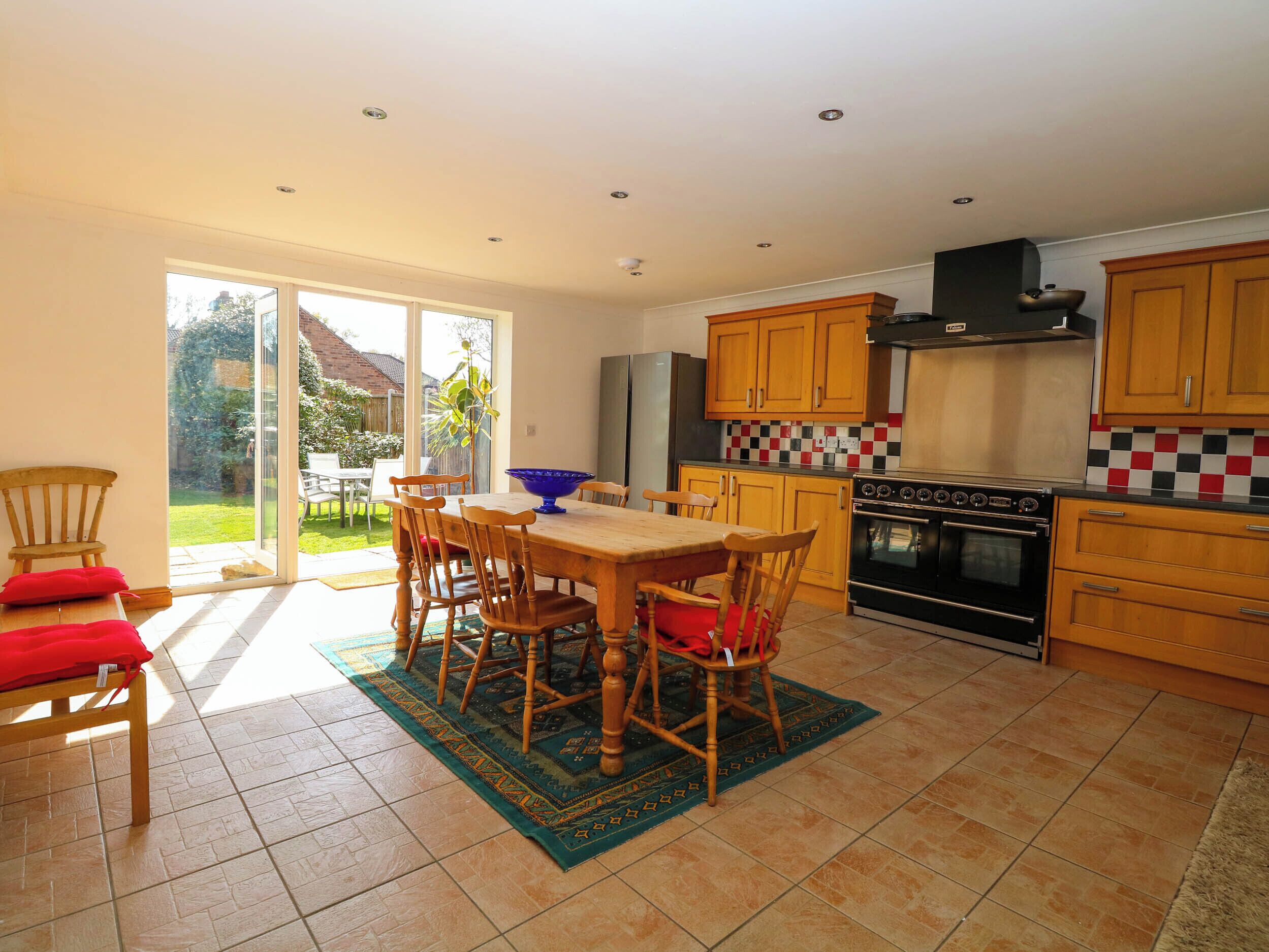 Dishwasher, cookware/dishes/utensils