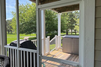 3-bedroom villa on Beartrap Dunes Golf Course.  1st tee, pool, ground floor.