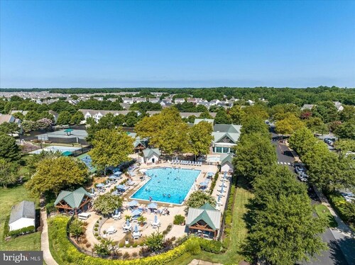 3-bedroom villa on Beartrap Dunes Golf Course.  1st tee, pool, ground floor.