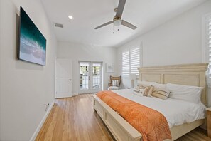 5 bedrooms, desk, iron/ironing board, travel cot
