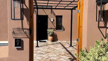 Villa with Heated Private Pool | Terrace/patio