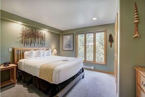 Iron/ironing board, free WiFi, bed sheets - Fantastic 1 Bedroom Escape with Mountain Luxury (Keystone)