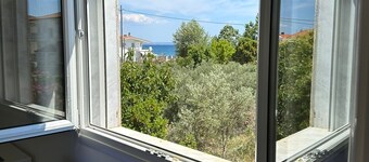 Πανέμορφο διαμέρισμα στις Μουριές Παραλία Διονυσίου Χαλκιδική.