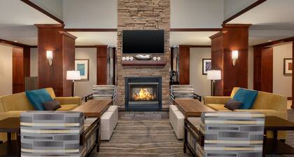 Air-Conditioned Suite Near Tampa International Airport | Free Breakfast!