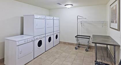 Outdoor Pool. Free Breakfast. Near Koch Industries & Boeing Offices