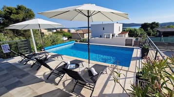 Villa | Pool | Innenpool, Außenpool