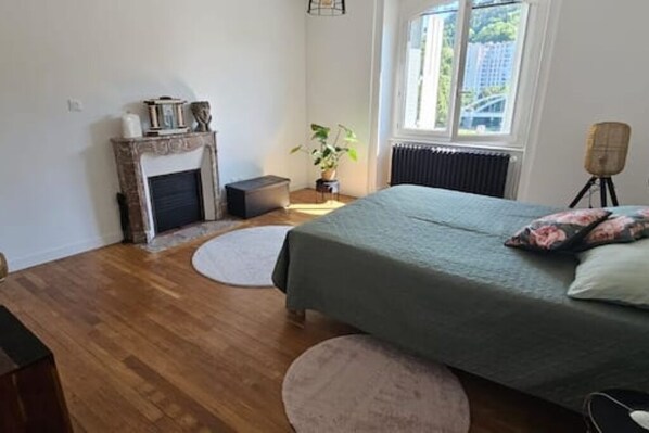 1 bedroom, iron/ironing board, WiFi