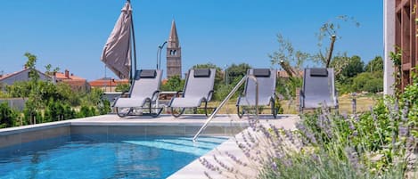 獨棟房屋 | 游泳池 | 室內游泳池和室外游泳池