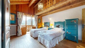 6 bedrooms, iron/ironing board, WiFi, bed sheets