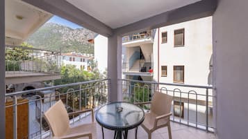 Deluxe kamer, uitzicht op stad | Terras