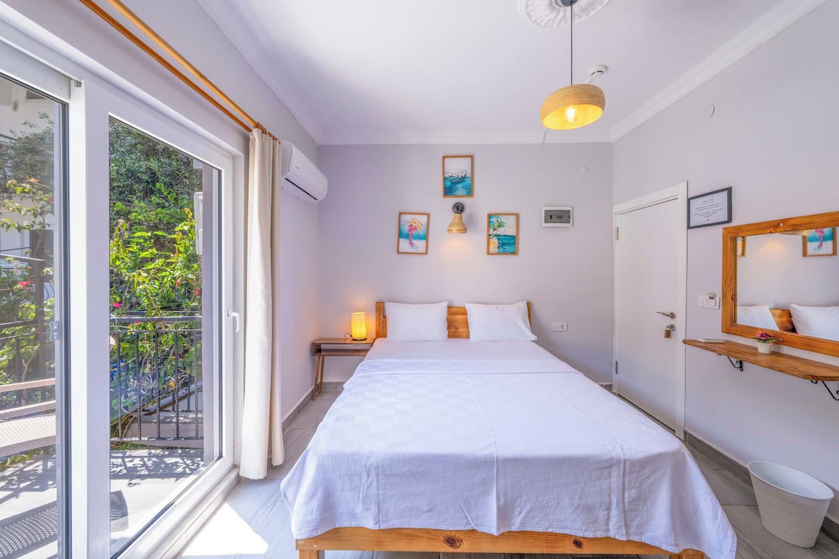 Deluxe Room, City View
