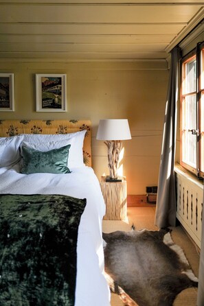 8 室のベッドルーム、WiFi、ベッドシーツ