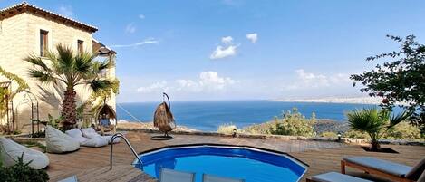 4 عدّة غرف نوم ومكتب