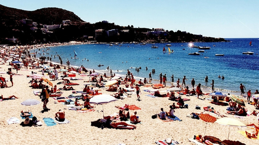 House in Roses Near Aqua Brava Water Park