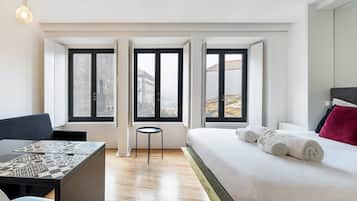 Fer et planche Ă repasser, accĂšs Internet, draps fournis