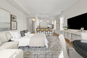 2 soverom, strykejern/-brett, wi-fi (inkludert) og sengetøy