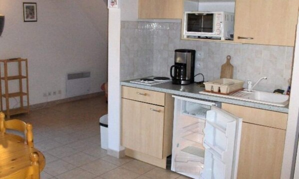 冰箱、微波炉、烤箱、茶具/咖啡用具