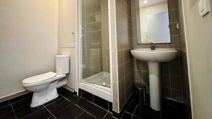Bathroom - Beautiful studio near the city center (La Rochelle)
