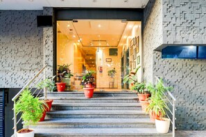 House | Reception