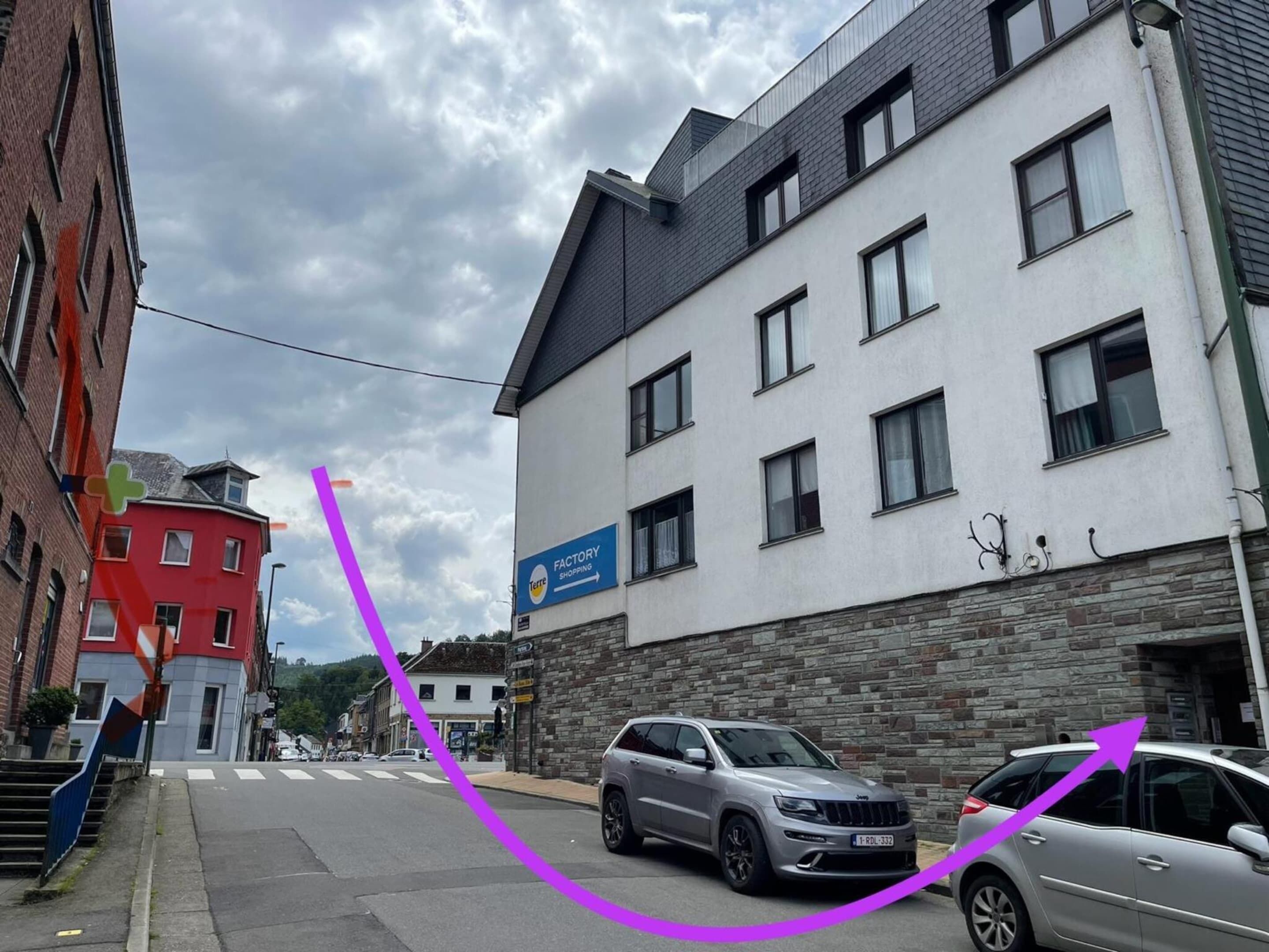 House | Parking | Free self parking