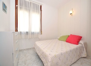 3 bedrooms, iron/ironing board - Beautiful Apartment in Roses With Views (Roses)