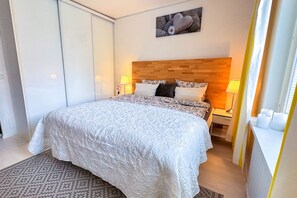 1 bedroom, iron/ironing board, travel cot, WiFi
