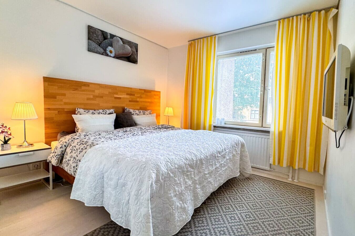 1 bedroom, iron/ironing board, travel crib, WiFi