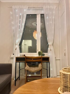 Interior - Modern Boho Charm in Kallio - Walk to City Center (Helsinki)