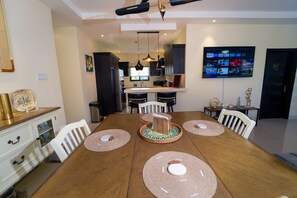 Dining - Pyramid Dreamstay 67
2-bedroom in soothing Ocho Rios with WiFi, AC, fitness room (Ocho Rios)