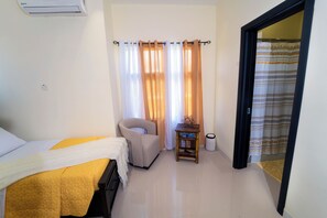 3 chambres, fer et planche à repasser, Wi-Fi gratuit, draps fournis