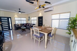 Dining - Pyramid Dreamstay 67
2-bedroom in soothing Ocho Rios with WiFi, AC, fitness room (Ocho Rios)