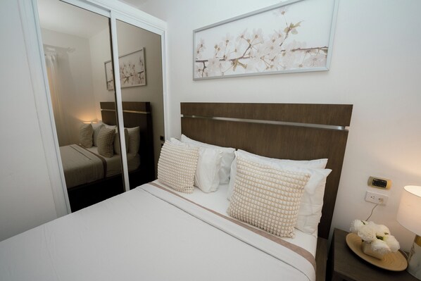 1 bedroom, in-room safe, iron/ironing board, free WiFi - Cozy 1-bedroom condo with direct pool access, AC & Wi-Fi in Pleasant Punta Cana (Punta Cana)