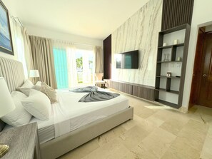 Classic Penthouse | 3 bedrooms, premium bedding, free WiFi, bed sheets