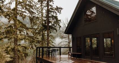 Tranquility View - Off Grid Cabin & Sauna